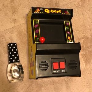 Small arcade q-Bert